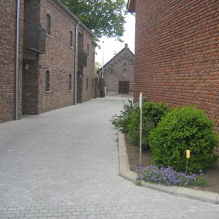 Hotel Oude Eycke Maaseik Exterior foto